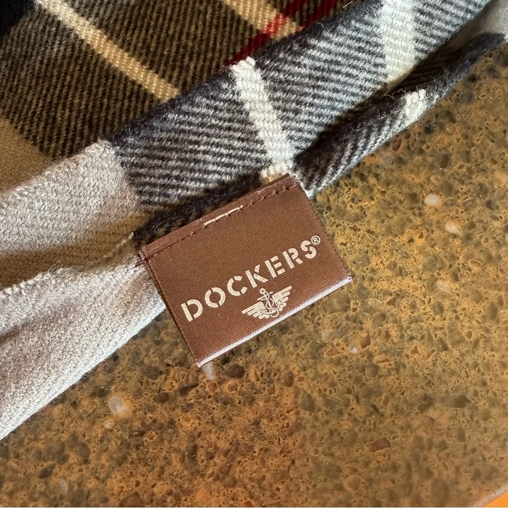 NEW Dockers Plaid Scarf in Gray and Black with Red Accents